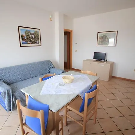 Po Apartment *