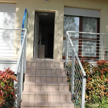 Po Apartment *
